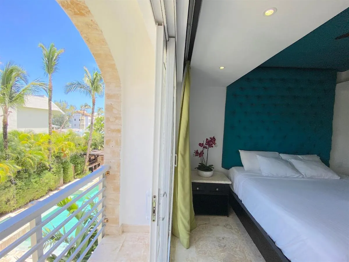 Deluxe Suites Chateau Del Mar - Swimming Pool And Jacuzzi - Bavaro Beach 蓬塔卡纳 公寓式酒店