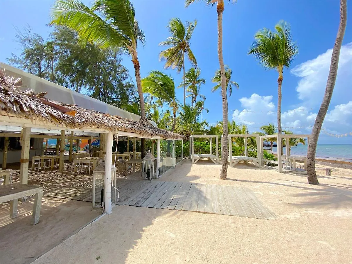 公寓式酒店 Deluxe Suites Chateau Del Mar - Swimming Pool And Jacuzzi - Bavaro Beach 蓬塔卡纳